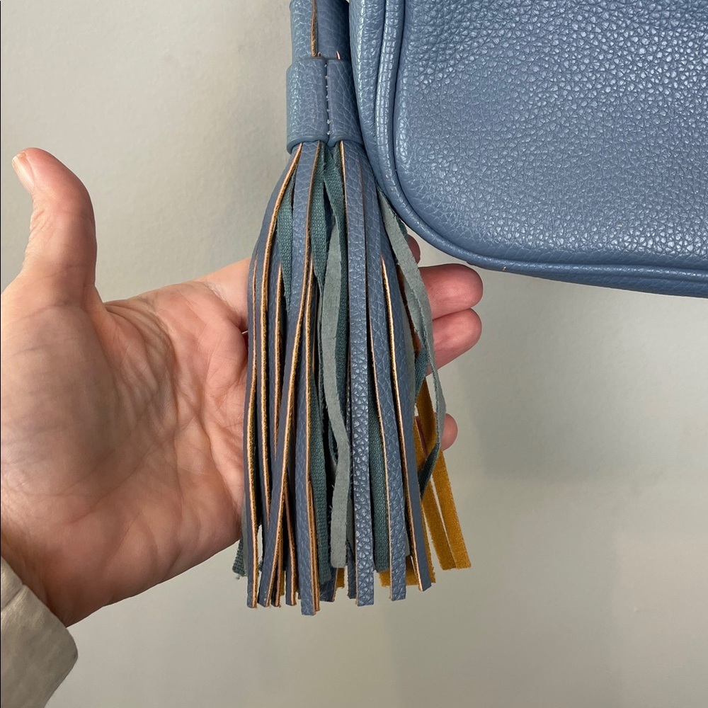 AHDORNED Kelly Blue Pebble Vegan Leather Tassel Crossbody Bag - Picture 6 of 7